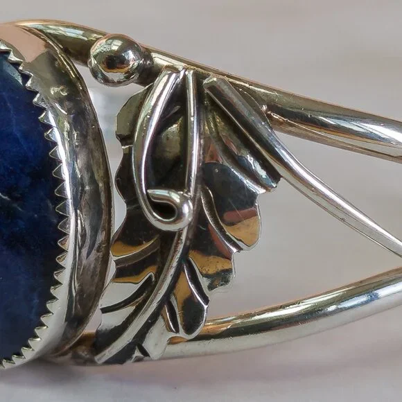 Vintage Navajo Sterling Silver Cuff Bracelet–Signed “T Sterling”–Lapis Lazuli - Picture 6 of 8